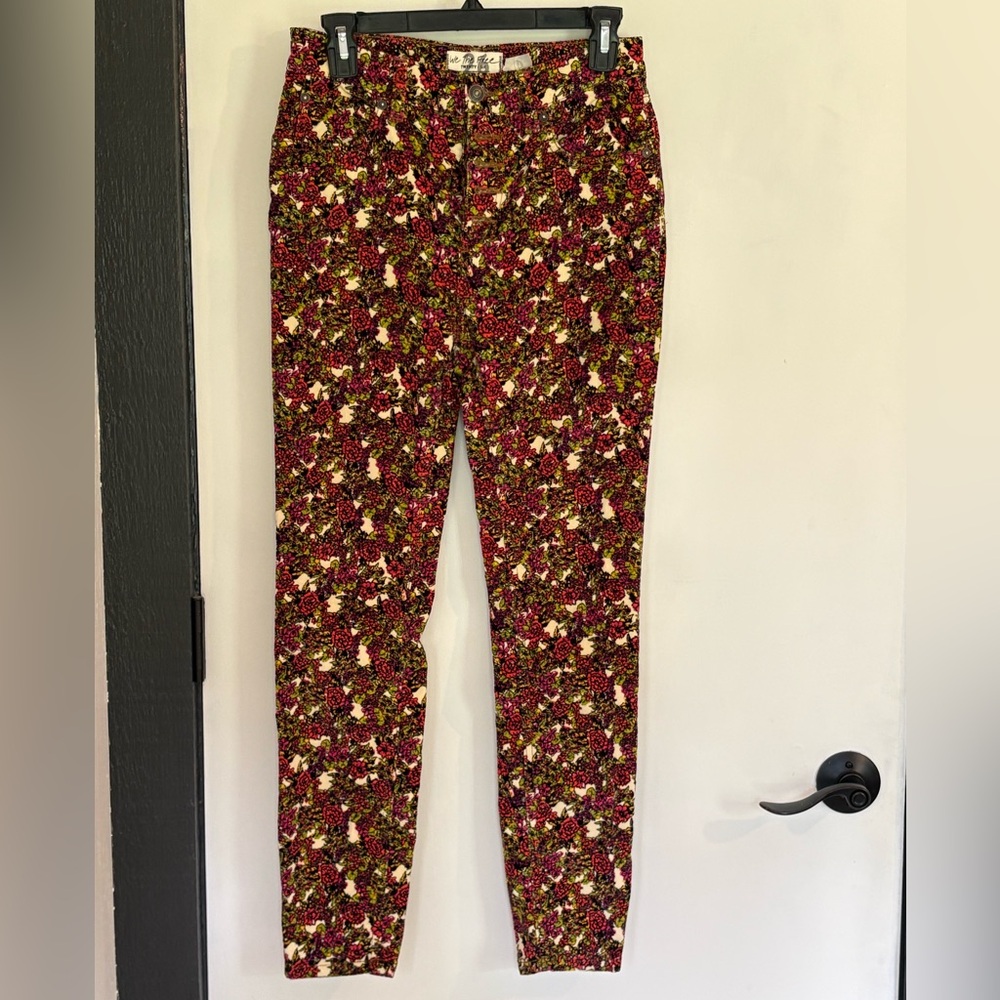 Free People size 26 floral corduroy pants